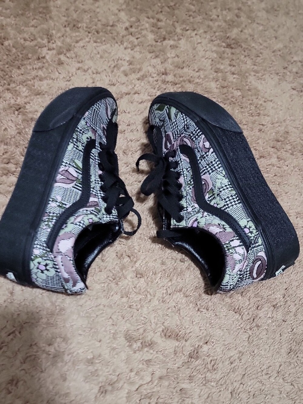 Vans Black Floral Patterned Sneakers - Picture 7 of 9